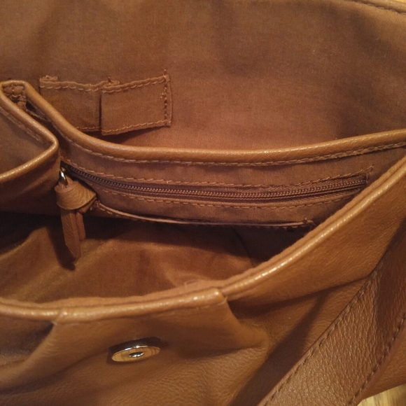 Liz Claiborne Shoulder Bag - Picture 6 of 14